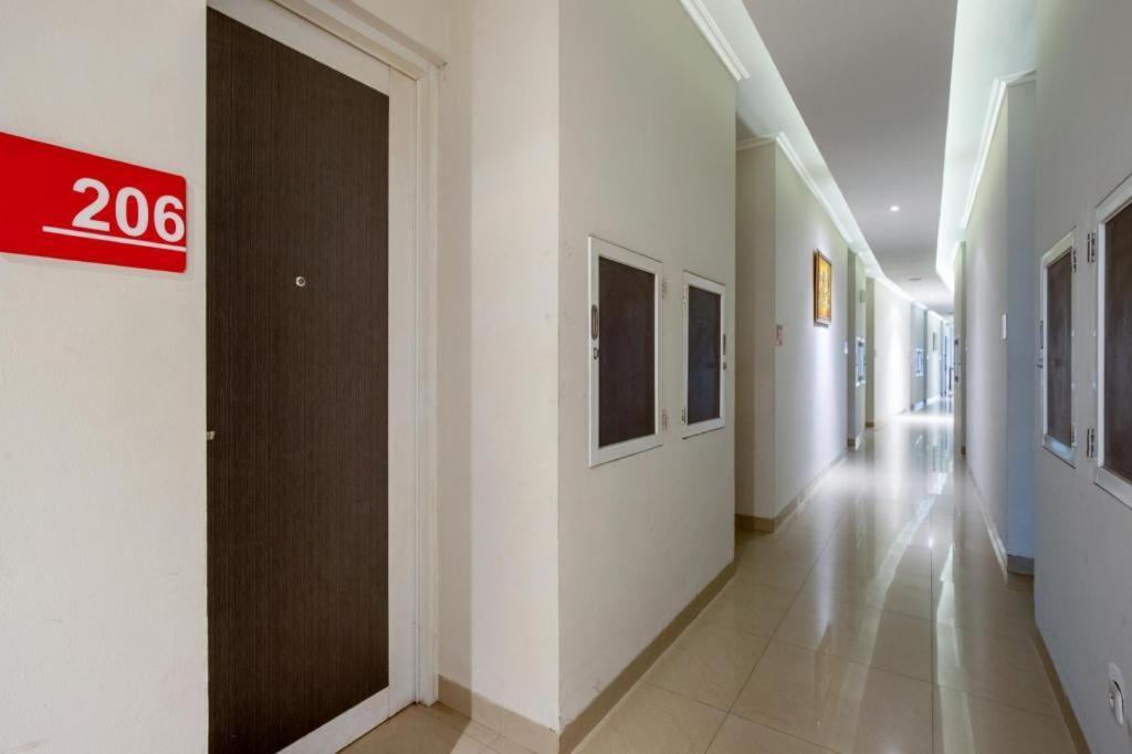 Raffleshom Hotel Bandung Kültér fotó