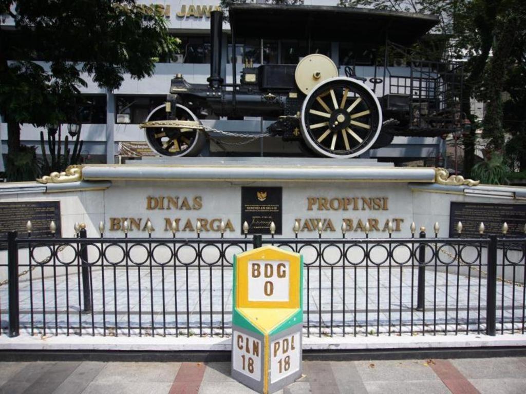 Raffleshom Hotel Bandung Kültér fotó