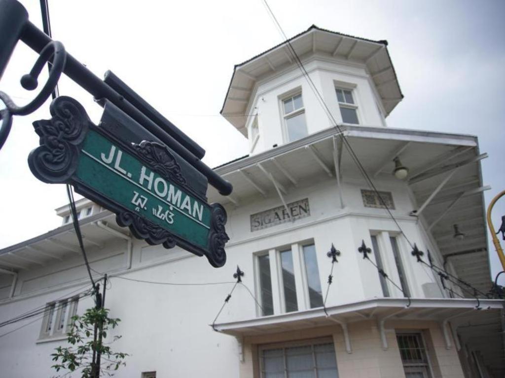 Raffleshom Hotel Bandung Kültér fotó